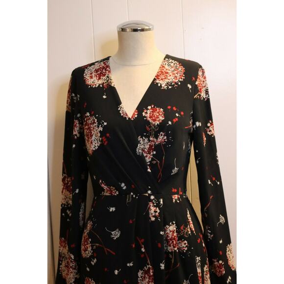 Slate and Willow Dress Size 4 Floral Black - Picture 1 of 7